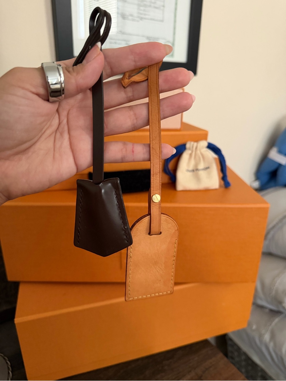 Louis Vuitton Leather Initialed Luggage Tags in Tan and Dark Brown - Picture 2 of 5